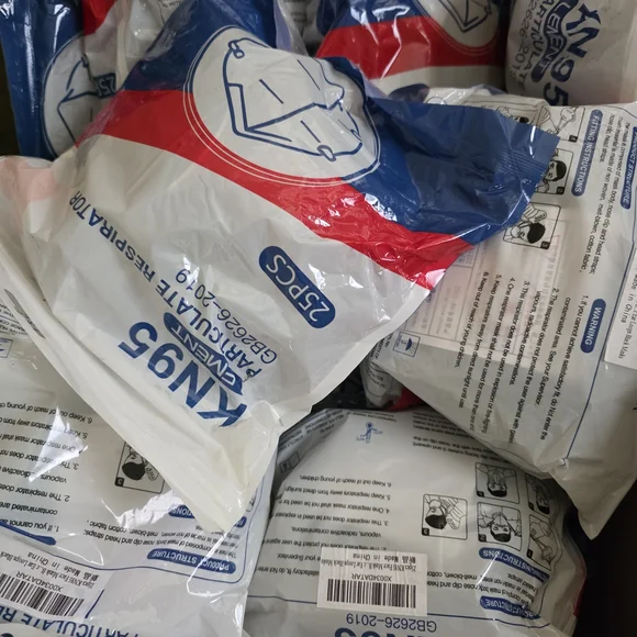 250 Pcs KN95 Respirator Masks - Picture 1 of 1